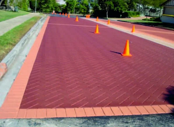 TRAFFIC PAINT_2 597x435